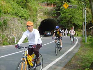 �C�Ñ��ł̑��s