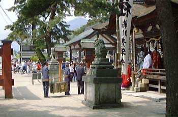 白髭神社での休憩